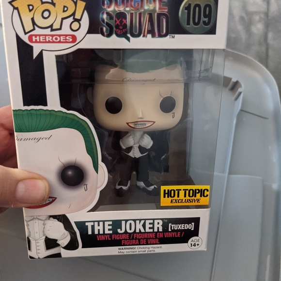BNIB 2 Funko Pop! Suicide Squad The Joker - Picture 2 of 3